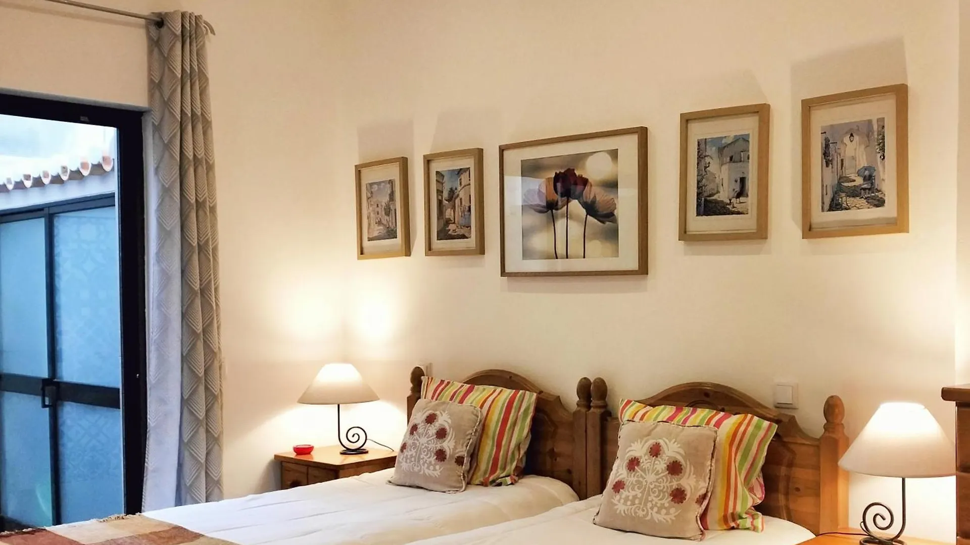 Casa Bela - Zona Calma E Com Piscina Apartment Lagos